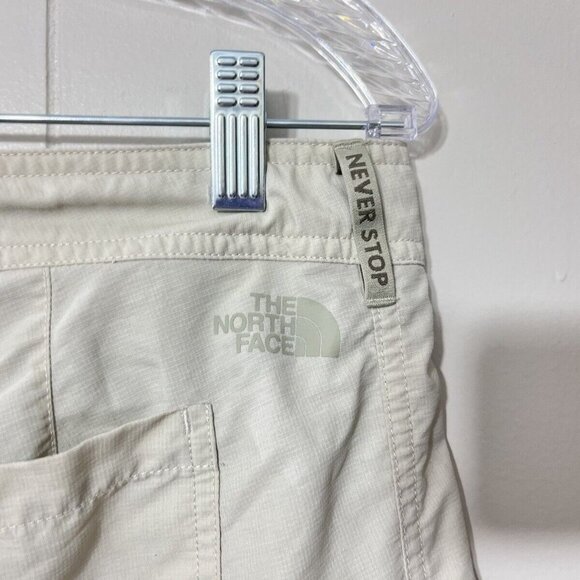 The North Face Women's Khaki Never Stop Roll up Shorts Size 10 EUC - Picture 7 of 9